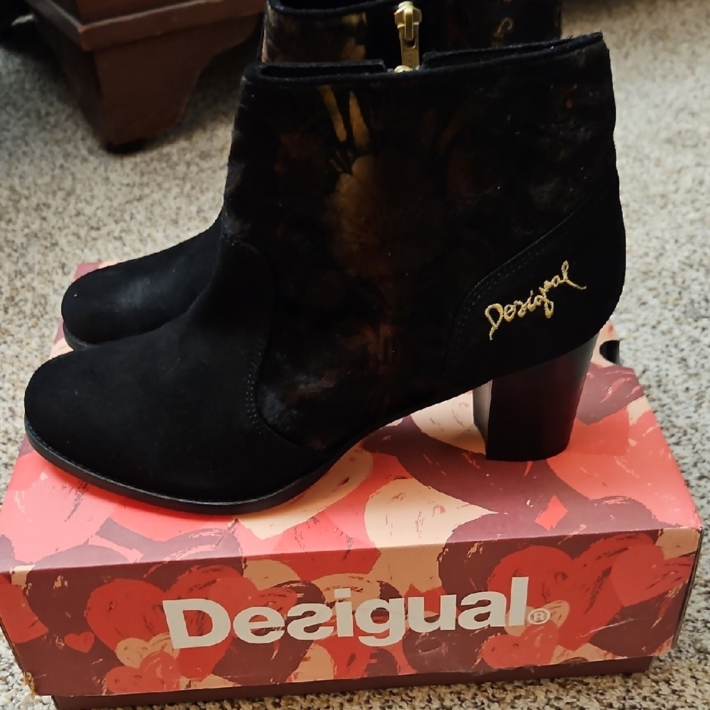 Desigual Black and Gold Heeled Boots